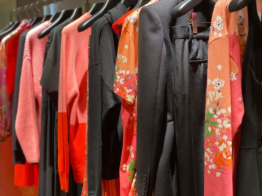 Discount Couture: ultimate Paris Shopping 2h30 walking tour - Sample sales for last year’s collections, how to shop on a time crunch