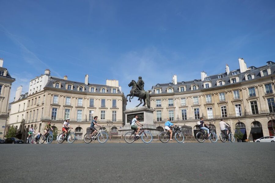 Discover Paris by bike - Price and value around $82 per person