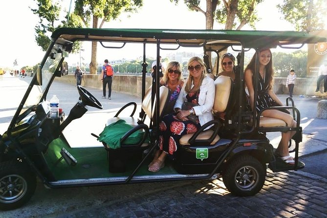 Discover Paris in electric golf carts - Comfort, timing, and how to get the most from one hour