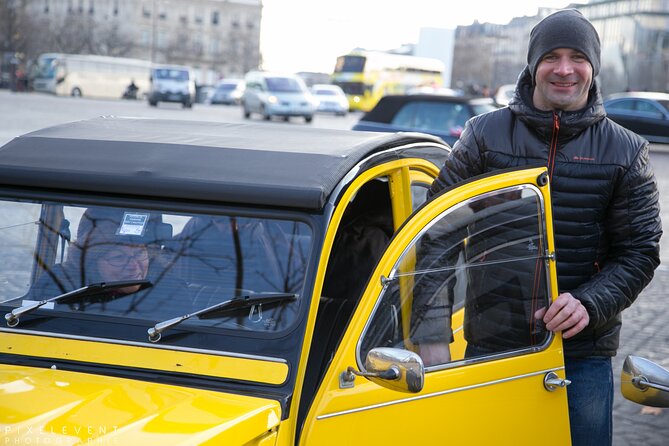 Discover Paris with a Local in his Unique Vintage Car - Sacré-Cœur without the crowd crush, through a looped viewpoint
