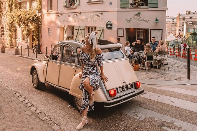 Discover Paris with a Local in his Unique Vintage Car - Champs-Élysées: a guided drive down the famous avenue
