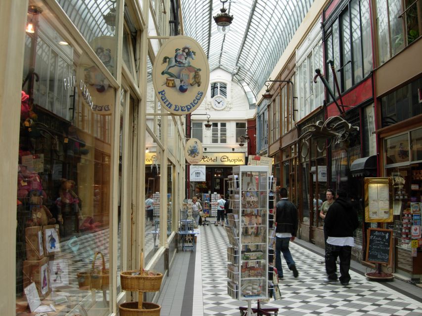 Discover Secret Passages in Paris - Where the walk starts: Louvre Metro to Passage Doorway