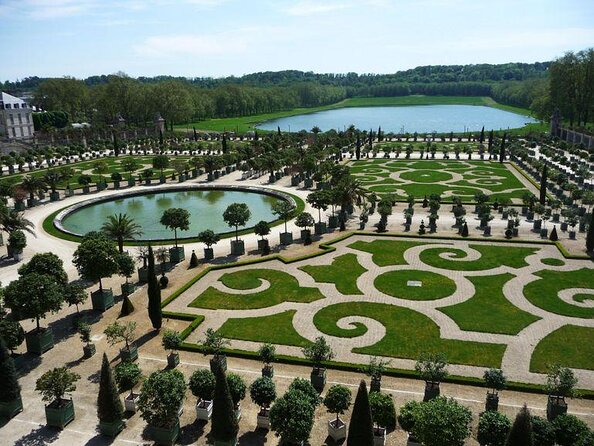 Discover Versailles on electric 2-wheelers (Yes to PRM) - Key highlights you should know