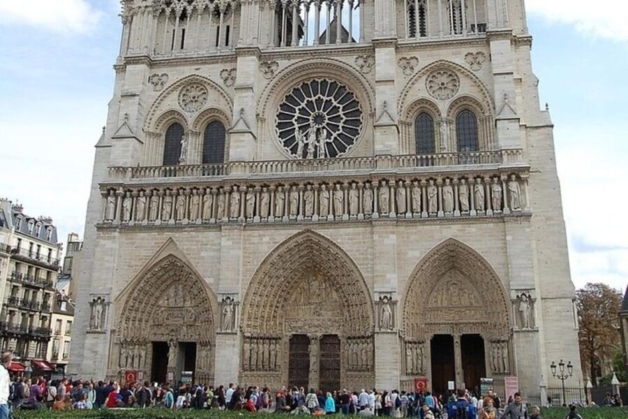 Discovering Le Marais: Guided Walking Tour of Paris - Rue des Rosiers and Impasse des Arbalétriers: learning the neighborhood by walking it