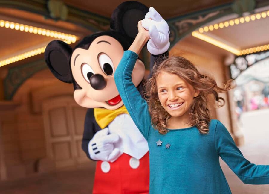 Disneyland® Paris 1-Day Flexible Date Ticket - Disneyland Park vs Walt Disney Studios: how to choose the right focus
