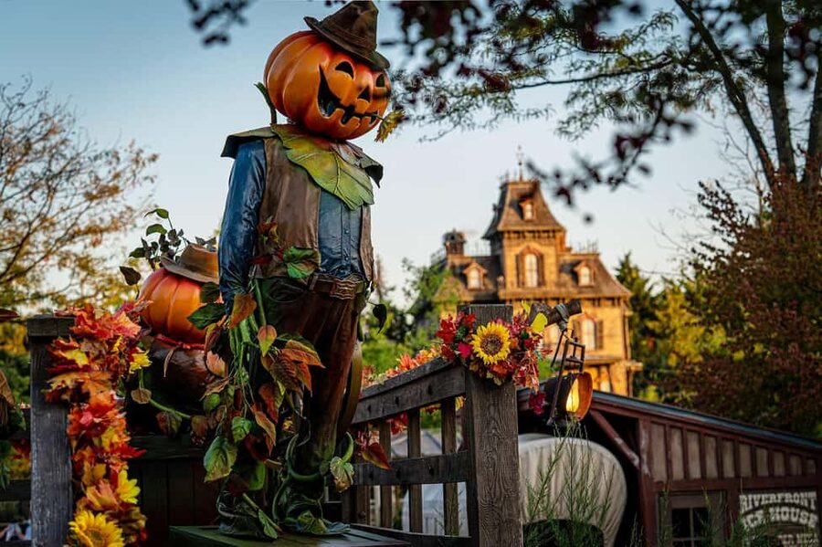 Disneyland® Paris Tickets for Train and Parks - Key highlights to know before you go