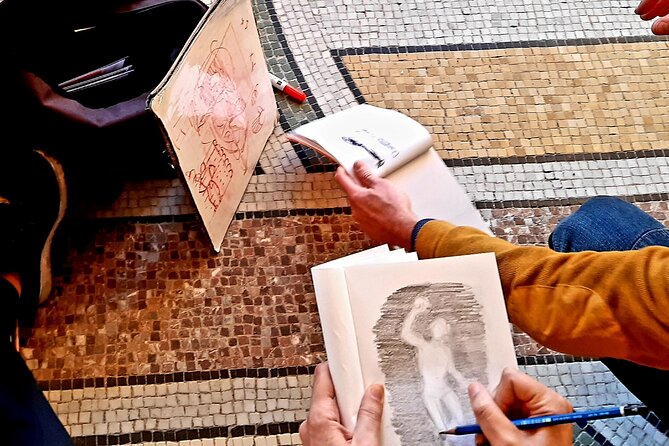 Drawing workshop/creative notebook during a walk from the Invalides to the Petit Palais - Petit Palais stop: drawing the art, without getting intimidated