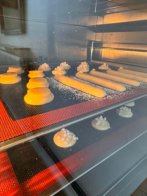 Eclair Baking Class with A Pastry Chef - What’s included, drinks, and how to handle the take-home box