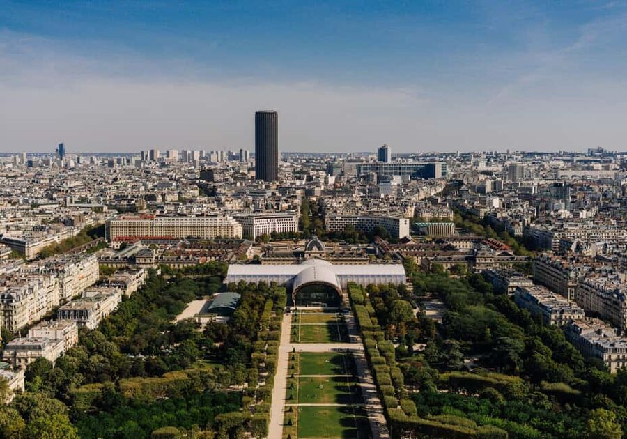 Eiffel Tower Access with Host - Eiffel Tower guided tour on the inside: what you actually get