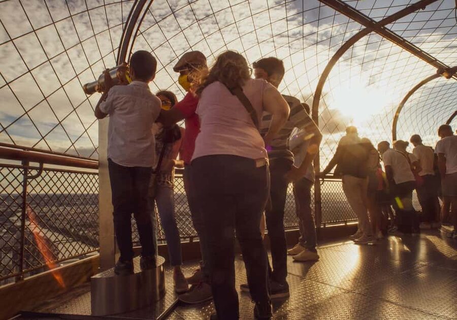 Eiffel Tower Access with Host - Should you book Eiffel Tower access with a host?