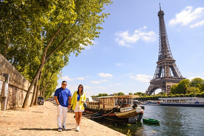 Eiffel Tower Photographer, Professional Photo shoot - Paris - Paris Pro Photos and the Eiffel Tower Crowd Reality Check