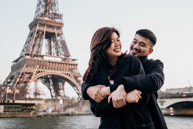 Eiffel Tower Private Photoshoot With a Professional Photographer - Your photo package: what 20 edited images really means for value
