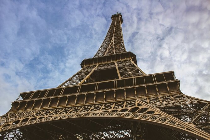 Eiffel Tower Second or Summit Floor Access by Elevator with Views - Timing, security, and why your schedule should stay elastic
