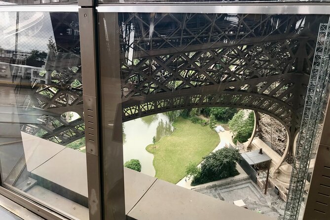 Eiffel Tower Summit Semi-Private Guided Tour - Price of $166.22: when it’s good value and when it is not