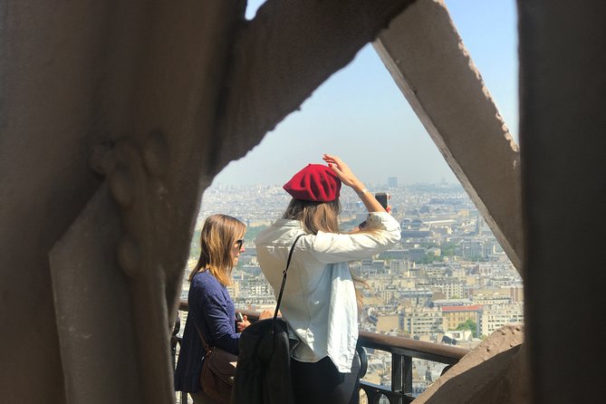 Eiffel Tower Tour by Lift and Seine Cruise - What the guide actually adds (and why it helps)