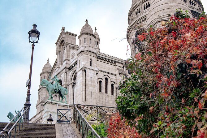 Exclusive Walking Tour In Montmartre With Local Guide - Key Points You’ll Care About