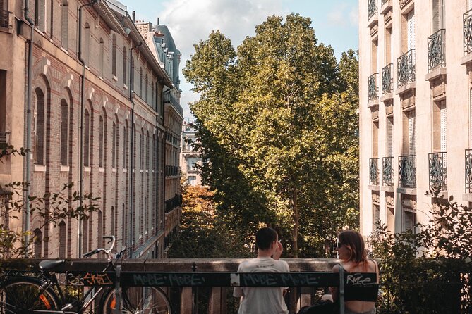 Exclusive Walking Tour In Montmartre With Local Guide - A la Mère de Famille, Old-School Chocolate in Paris