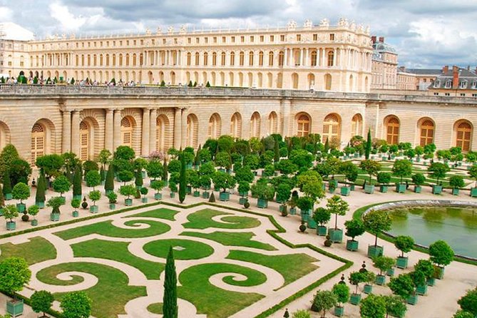 Excursion to Versailles by train with entrance to the Palace and Gardens - Price and value at $73.52, with one important catch