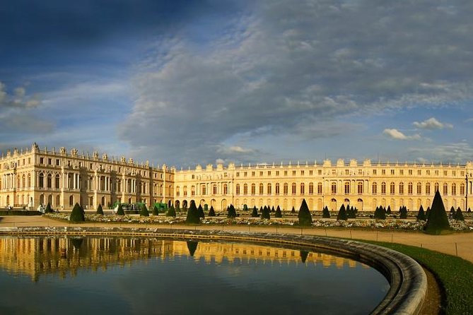 Excursion to Versailles by train with entrance to the Palace and Gardens - Logistics that can make or break your day