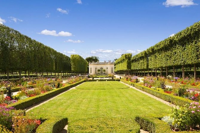 Excursion to Versailles by train with entrance to the Palace and Gardens - What to pack: food, layers, and baby-carrier rules