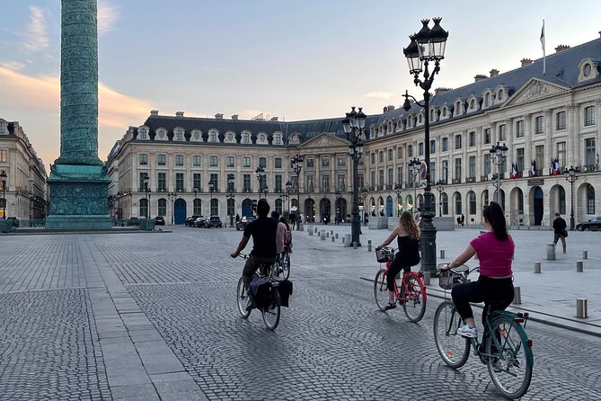 Explore Paris Highlights by Bike - Riding the Seine: where the bike lanes do the heavy lifting