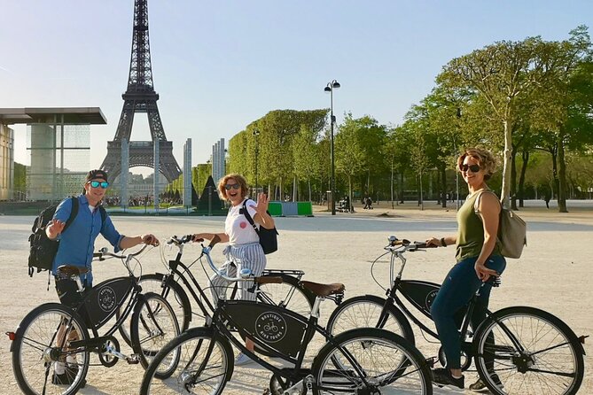 Explore Paris Highlights by Bike - How hard is it really? Bike skill and pacing you can plan around