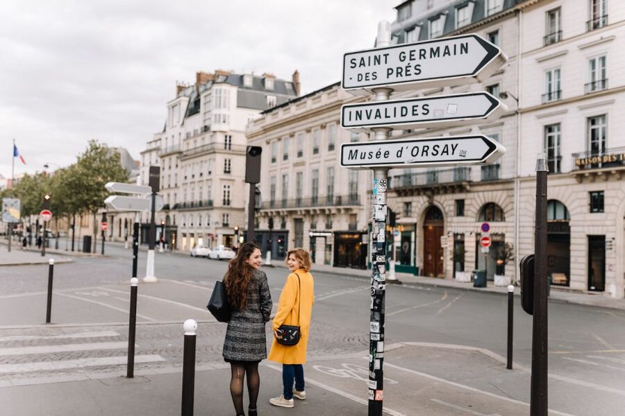 Exploring Paris with a Local: Montmartre to La Seine - Notre Dame area: seeing the city’s center without rushing