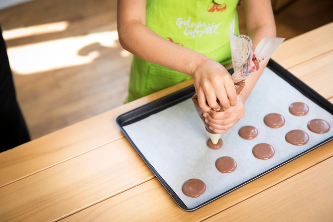 Family experience-Macaron Bakery Class at Galeries Lafayette - Chef coaching and the kid-friendly tone you should look for