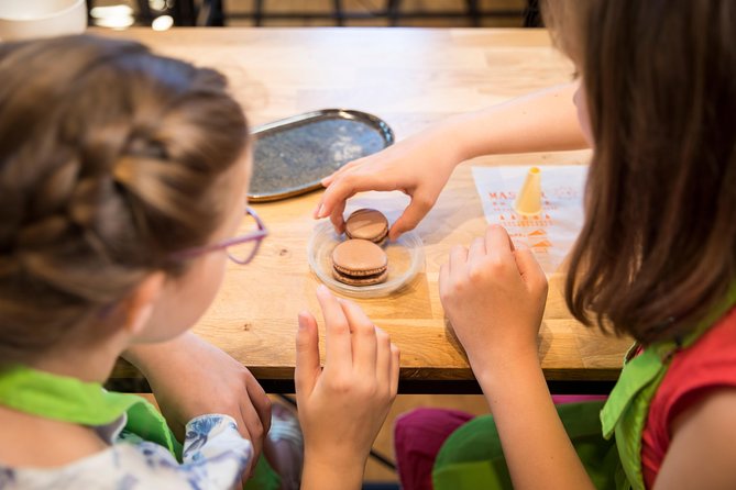 Family experience-Macaron Bakery Class at Galeries Lafayette - Finding the classroom fast inside Galeries Lafayette Haussmann