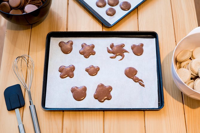 Family experience-Macaron Bakery Class at Galeries Lafayette - Pair it with a Galeries Lafayette day without losing time
