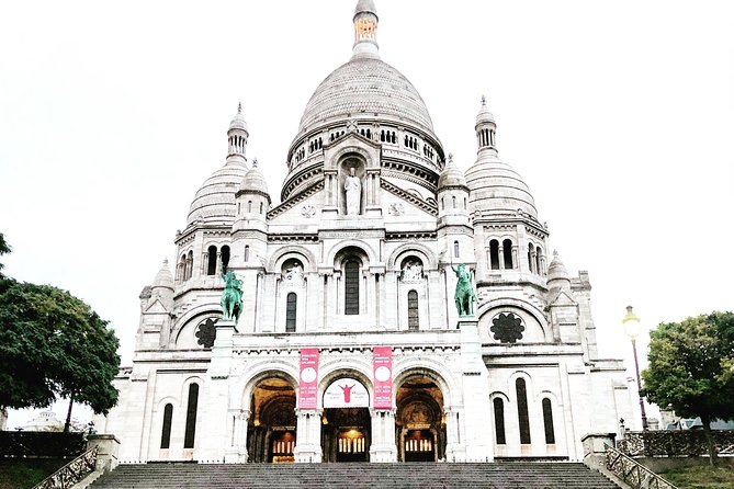 Fat Cat gets the Early Bird: Montmartre - Ending with the world-famous cabaret: Moulin Rouge vibes