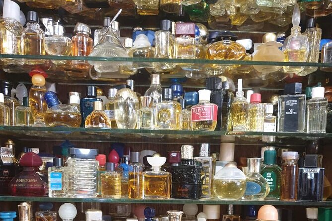 Flea Market Secrets near Montmartre: A Paris Hunt for Treasures - The Café Stop Mid-Hunt: Recharge Without Losing Momentum