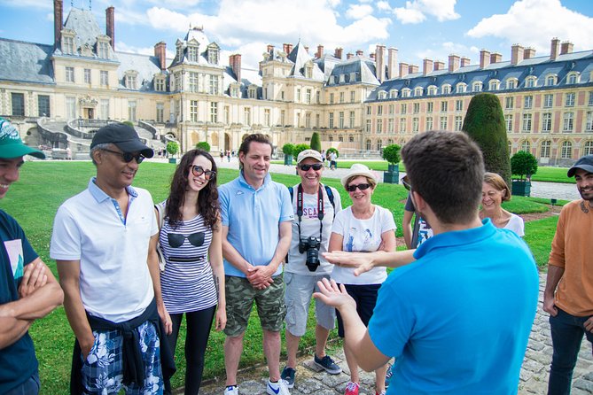 Fontainebleau and Vaux-Le-Vicomte Castle Small-Group Day Trip From Paris - Lunch in Fontainebleau: The 1-Hour Break You Should Use Wisely