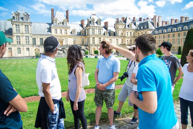 Fontainebleau and Vaux-Le-Vicomte Castle Small-Group Day Trip From Paris - Stop 1 at Vaux-le-Vicomte: The Power of the Creative Team