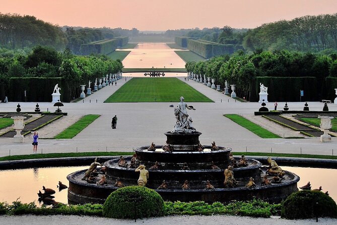 Fontainebleau, Versailles, Trianon Small group from Paris - Key things to know before you go