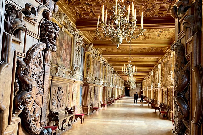Fontainebleau, Versailles, Trianon Small group from Paris - Palace of Versailles: audio-guided highlights with skip-the-line sanity