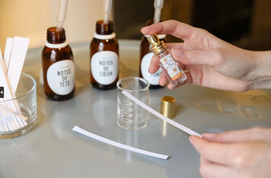 Fragonard Paris - Mini Perfume workshop - only in Spanish - Olfactory pyramid and blending: what it means for your nose