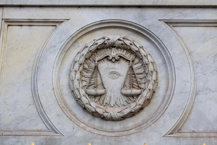 Freemason; myths and revelation of a secret organization - Rituals and Hierarchy: The Logic Behind the Veil