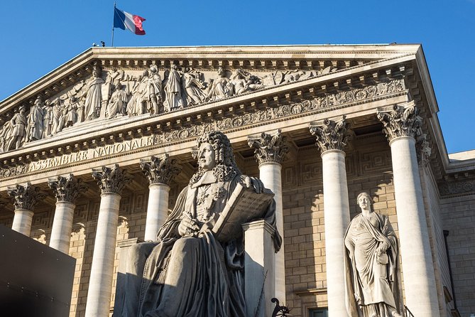 Freemasons, myths and revelations about a secret society - What you’ll actually see: facades, statues, and small street clues