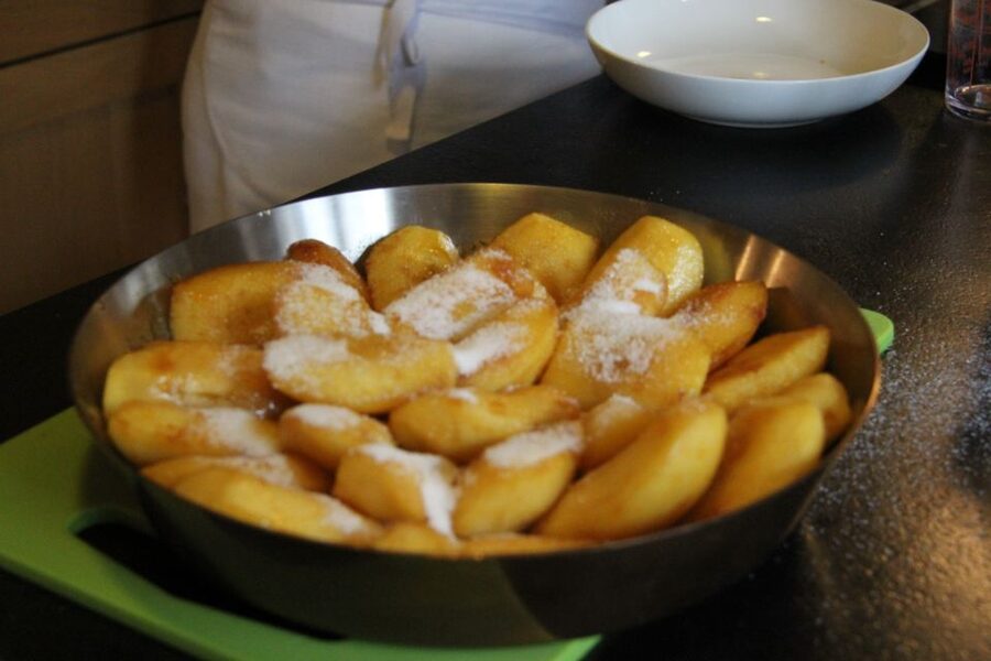 French Dessert Class with a Parisian Chef - Group size and class dynamics in a small apartment setting