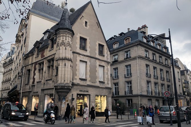 French Fashion, Fragrance and Fun in the Marais - Where the tour starts at Place des Vosges and how the 3 hours flow