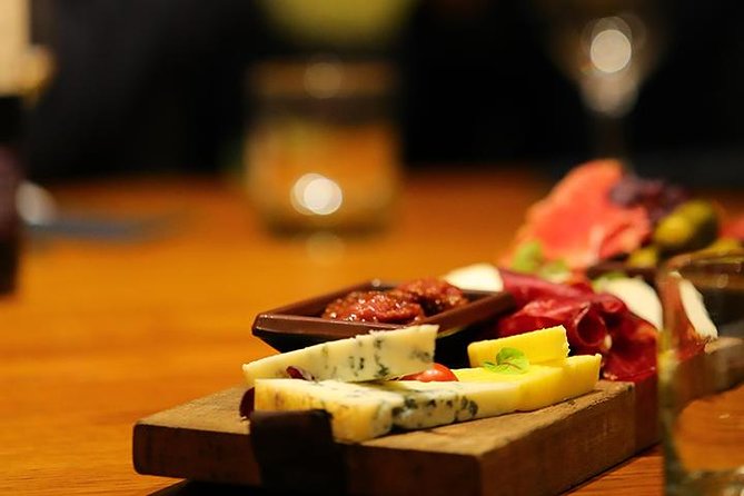French Wine and Champagne Tasting in Paris - The 6-wine flight, plus how Champagne becomes Champagne