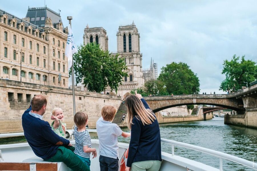 From Disneyland Paris: Paris Day Trip and Sightseeing Cruise - The Bus Ride from Disney: Comfort, Company, and Practical Coaching