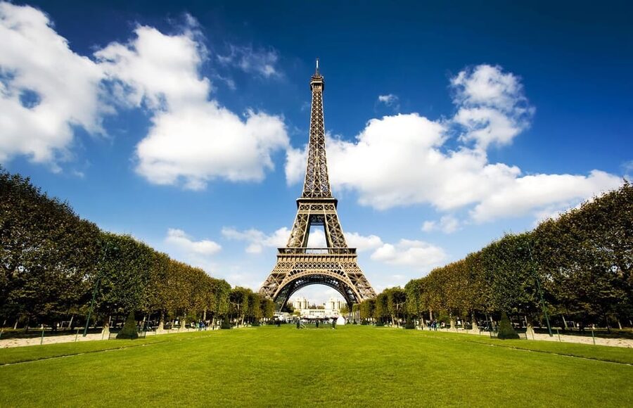 From London: Paris Day Trip with Lunch on Eiffel Tower - Madame Brasserie at the Eiffel Tower: lunch views, not summit time