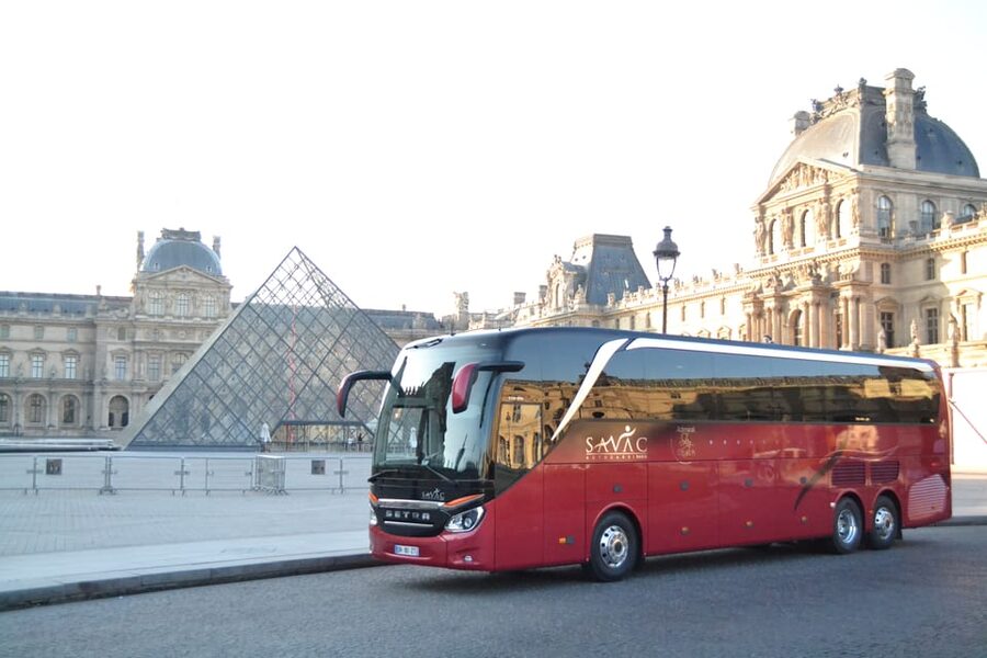 From London: Paris Day Trip with Lunch on Eiffel Tower - Notre-Dame to Champs-Élysées: what the panoramic coach tour actually delivers