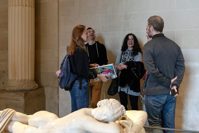 From Louvre to Street Art - original museum guided tour (skip the line!) - Skip-the-line entry and the private group advantage
