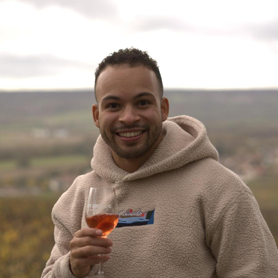 From Paris: Day Trip to Champagne with 8 Tastings & Lunch - Morning pickup in Paris, plus croissants to start the day right