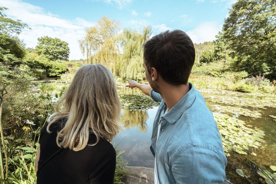 From Paris: Day Trip to Giverny & Versailles with Lunch - How the Included Lunch Fits Between Art and Royalty