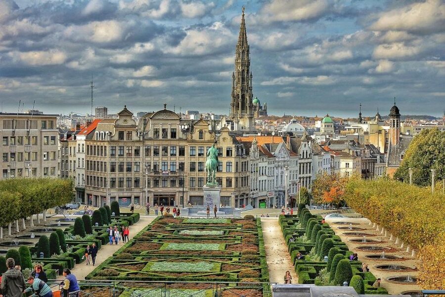 From Paris: Day Trip to the Enchanting Brussels and Bruges - Bridges and viewpoints: where Bruges looks like it belongs on postcards