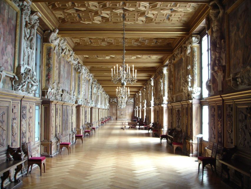 From Paris: Fontainebleau & Vaux-le-Vicomte Private Tour - Fontainebleau, the palace you can feel still living